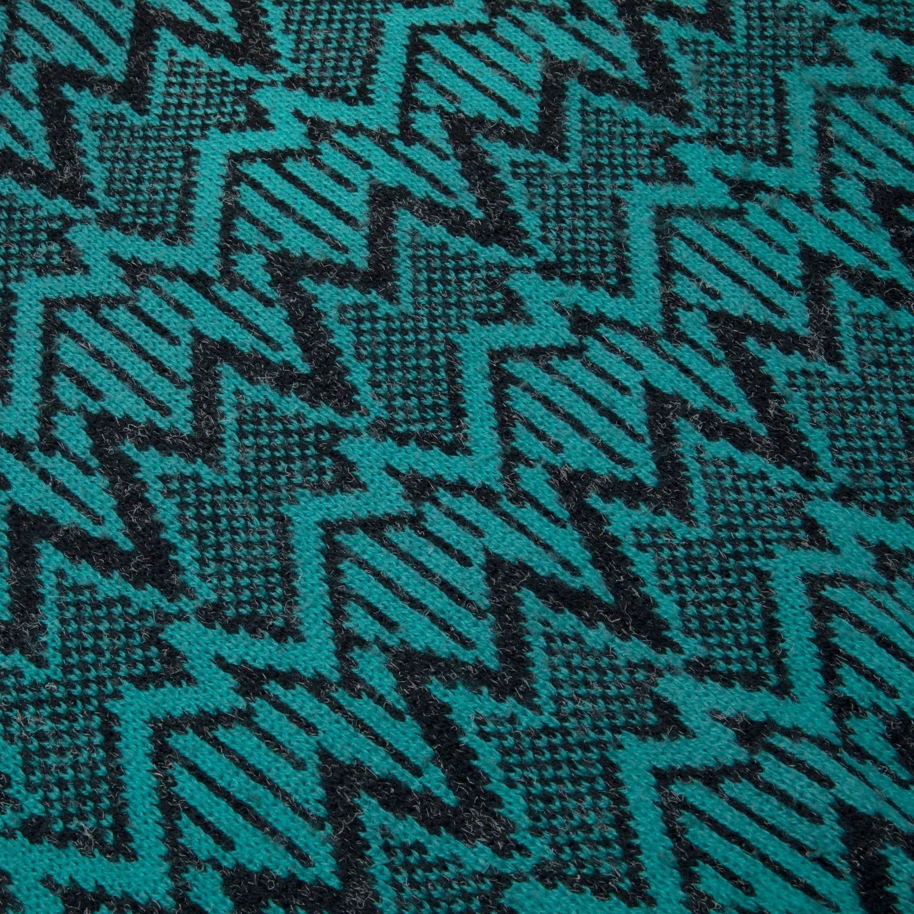 90s ZigZag Motif Jacquard Worsted Spun Yarn Boxy Jumper