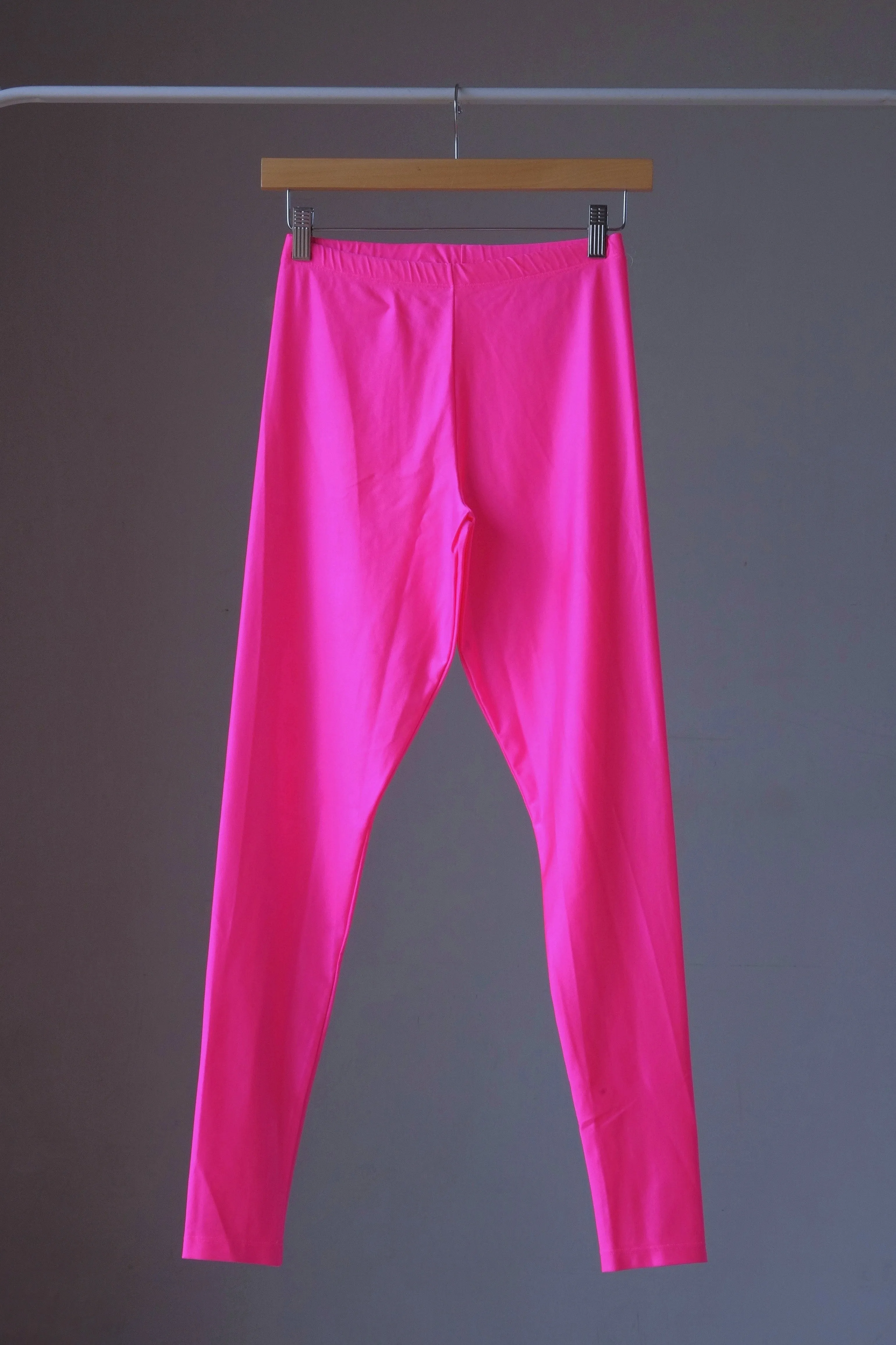 DANSKIN Neon 90s Leggings